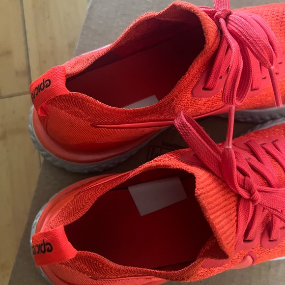Nike Epic React size 6Y fit like a Women’s 7.5 - Picture 6 of 7